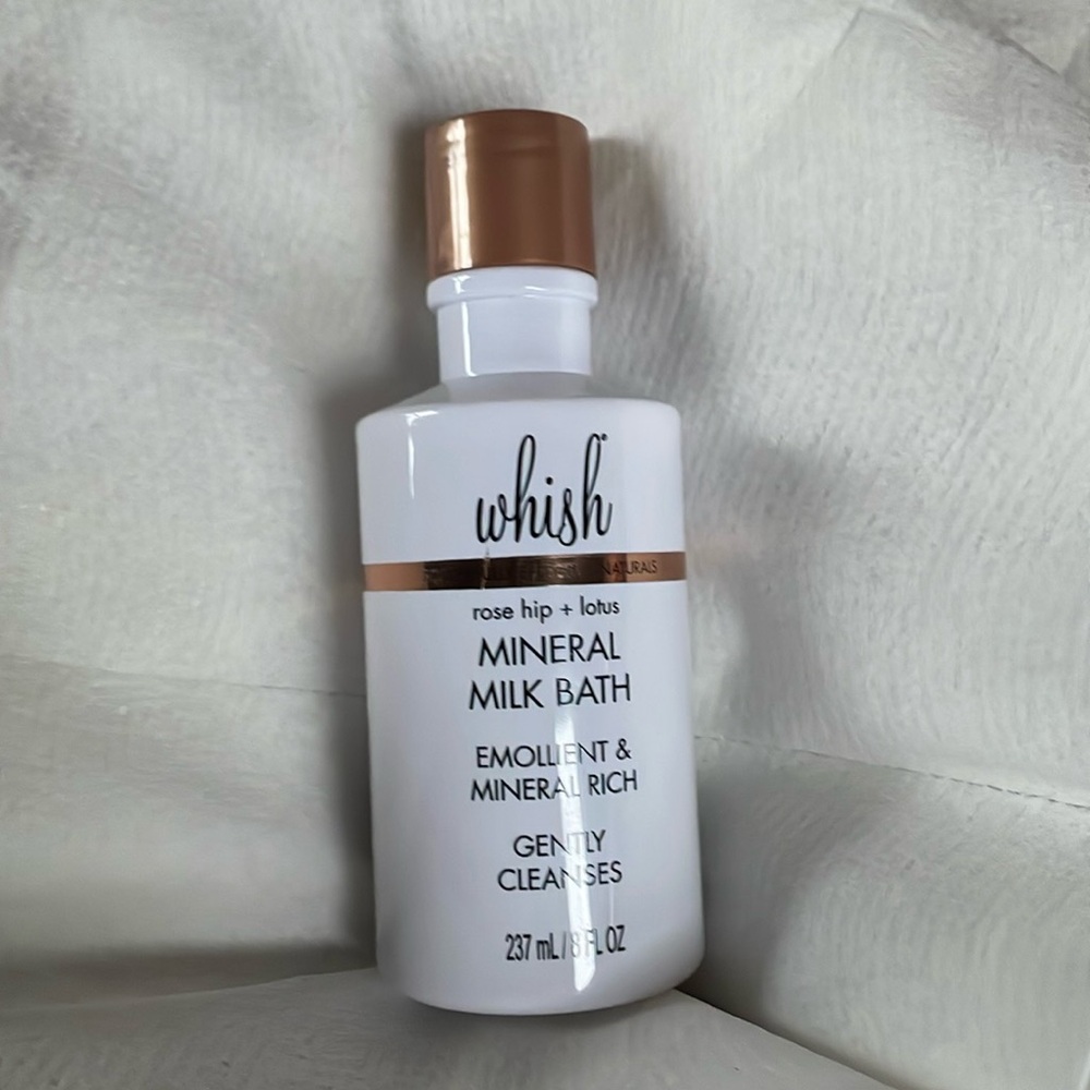 Rose Hip + Lotus Mineral Milk Bath - New sealed no box